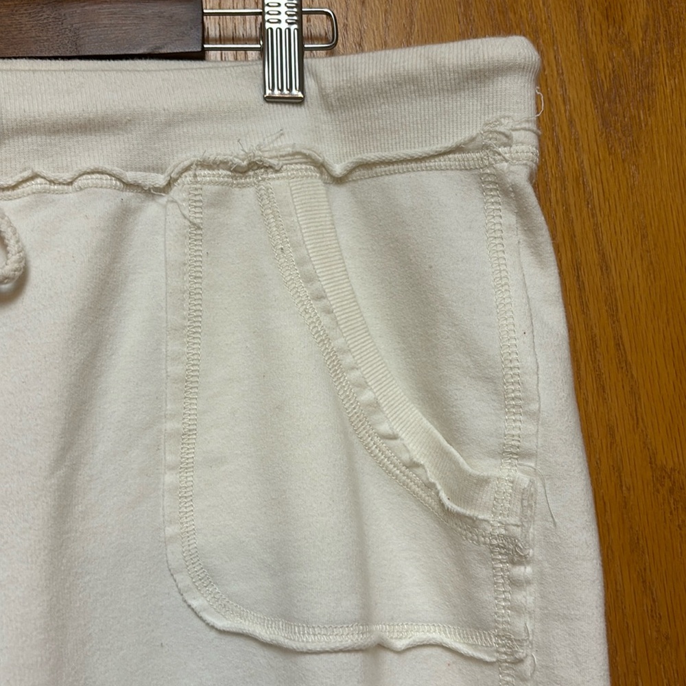 Cute Maurices white sweatpants size 2 women’s these do show wear. - Picture 8 of 11